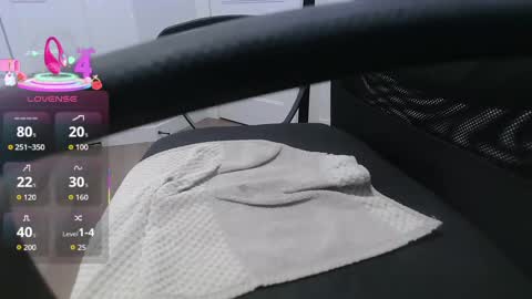 alex online show from 11-12-25, 03:18