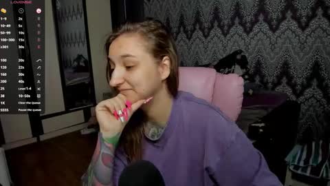 Snapshot of alexracc00n chatting on 01-31-25, 08:01 Alex online show from 01-31-25, 08:01