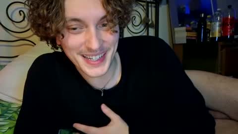 Snapshot of alexrhodesxxx chatting on 12-14-24, 11:45 Alex online show from 12-14-24, 11:45