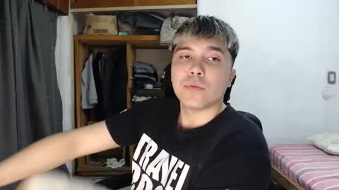Snapshot of alexriversx chatting on 04-19-26, 06:10 Alexander online show from 04-19-26, 06:10