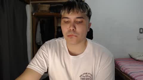 Snapshot of alexriversx chatting on 04-25-26, 06:38 Alexander online show from 04-25-26, 06:38