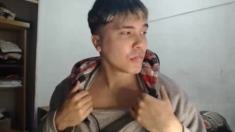 Snapshot of alexriversx chatting on 05-07-26, 02:55 Alexander online show from 05-07-26, 02:55