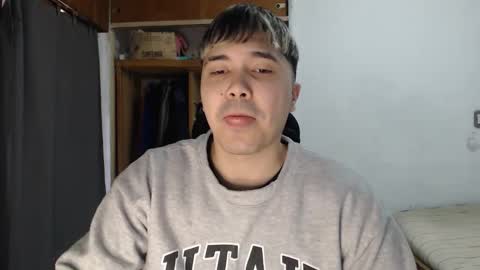 Snapshot of alexriversx chatting on 05-10-26, 05:18 Alexander online show from 05-10-26, 05:18