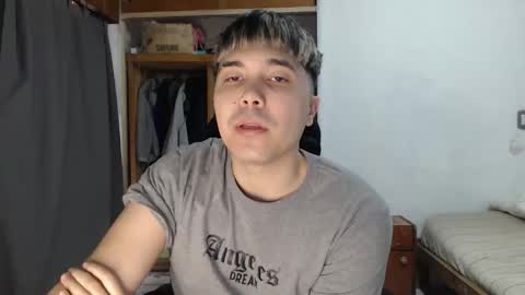 Snapshot of alexriversx chatting on 05-14-26, 03:19 Alexander online show from 05-14-26, 03:19