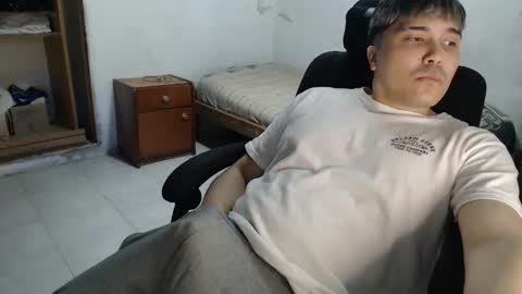 Snapshot of alexriversx chatting on 05-23-26, 04:44 Alexander online show from 05-23-26, 04:44