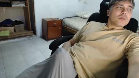 Snapshot of alexriversx chatting on 05-26-26, 03:41 Alexander online show from 05-26-26, 03:41