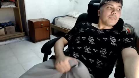 Snapshot of alexriversx chatting on 06-02-26, 05:48 Alexander online show from 06-02-26, 05:48