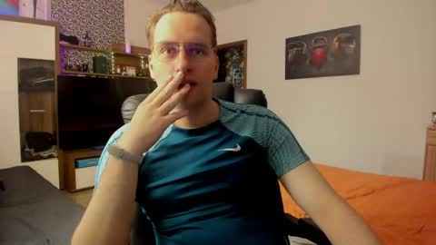 Snapshot of alexs9xtime chatting on 05-13-26, 10:01 alexs9xtime online show from 05-13-26, 10:01