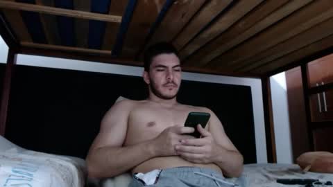 Snapshot of alexsb1998 chatting on 02-08-25, 06:22 alexsb1998 online show from 02-08-25, 06:22