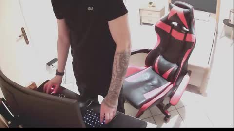 alexthepro00 online show from 10-02-25, 04:14