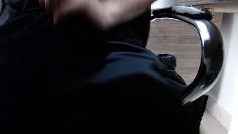 Snapshot of alextwunkk chatting on 12-29-24, 05:01 Alex online show from 12-29-24, 05:01