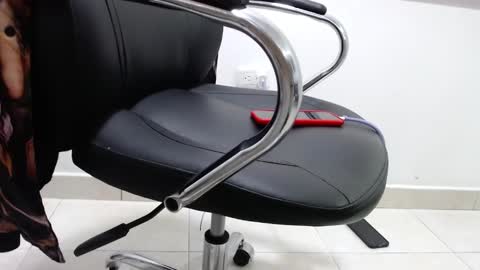 Snapshot of alextwunkk chatting on 02-16-25, 01:03 Alex online show from 02-16-25, 01:03