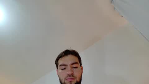 Snapshot of alextwunkk chatting on 10-29-25, 02:47 Alex online show from 10-29-25, 02:47