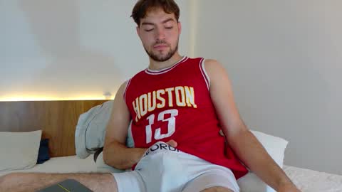 Snapshot of alextwunkk chatting on 11-27-25, 04:36 Alex online show from 11-27-25, 04:36