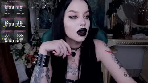 Snapshot of alexx_succubus chatting on 01-15-25, 12:19 Alexx Succubus online show from 01-15-25, 12:19