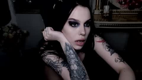 Snapshot of alexx_succubus chatting on 02-24-25, 02:40 Alexx Succubus online show from 02-24-25, 02:40