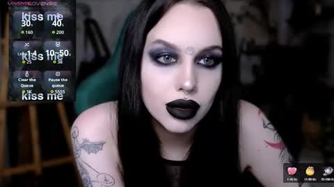 Snapshot of alexx_succubus chatting on 09-19-25, 07:47 Alexx Succubus online show from 09-19-25, 07:47