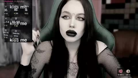 Snapshot of alexx_succubus chatting on 09-21-25, 06:09 Alexx Succubus online show from 09-21-25, 06:09