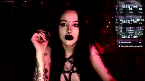 Snapshot of alexx_succubus chatting on 10-19-25, 05:24 Alexx Succubus online show from 10-19-25, 05:24