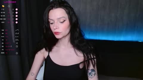 Snapshot of alexxa_bloom chatting on 10-31-25, 05:08 Alexa Bloom online show from 10-31-25, 05:08