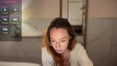 Snapshot of alexxday chatting on 10-02-25, 12:34 Alexa online show from 10-02-25, 12:34