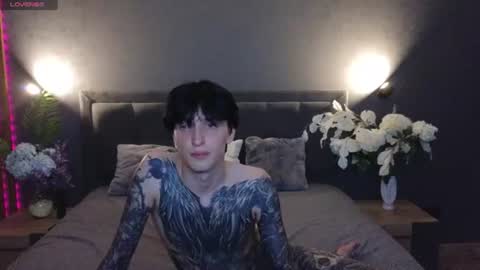 Snapshot of alexxone_ chatting on 06-24-26, 08:13 Alex online show from 06-24-26, 08:13
