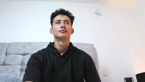 Snapshot of alexxx__01 chatting on 01-23-25, 12:04 Alex online show from 01-23-25, 12:04