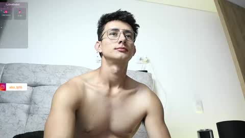 Snapshot of alexxx__01 chatting on 10-19-25, 04:57 Alex online show from 10-19-25, 04:57