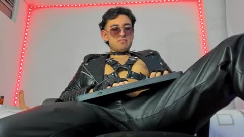 Snapshot of alexxx_savage chatting on 10-22-25, 03:07 Alexander online show from 10-22-25, 03:07