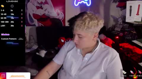 Snapshot of alexxxmorris chatting on 10-28-25, 07:12 ALEXXX MORRIS online show from 10-28-25, 07:12