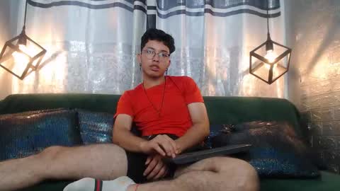 Snapshot of alexy_re chatting on 11-10-25, 05:56 alexy re online show from 11-10-25, 05:56