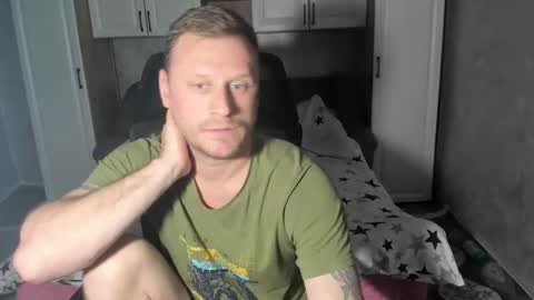 Snapshot of alexyno2020 chatting on 11-23-25, 05:02 alexyno2022 ONLYFANS online show from 11-23-25, 05:02