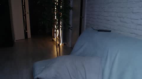 Alfie online show from 10-15-25, 05:07