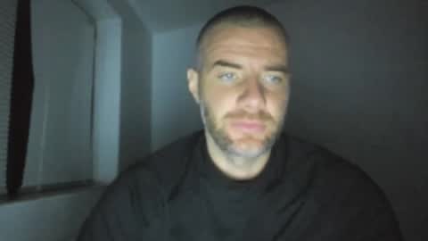 Snapshot of alfiesolomons87 chatting on 10-10-25, 01:04 alfiesolomons87 online show from 10-10-25, 01:04