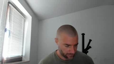 Snapshot of alfiesolomons87 chatting on 10-17-25, 11:57 alfiesolomons87 online show from 10-17-25, 11:57