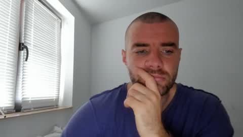 Snapshot of alfiesolomons87 chatting on 10-29-25, 08:38 alfiesolomons87 online show from 10-29-25, 08:38