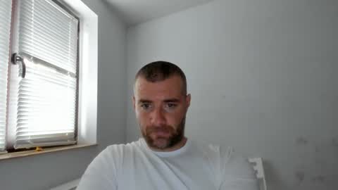 Snapshot of alfiesolomons87 chatting on 11-17-25, 11:05 alfiesolomons87 online show from 11-17-25, 11:05