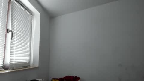 Snapshot of alfiesolomons87 chatting on 11-20-25, 10:48 alfiesolomons87 online show from 11-20-25, 10:48