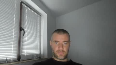 Snapshot of alfiesolomons87 chatting on 11-28-25, 01:14 alfiesolomons87 online show from 11-28-25, 01:14