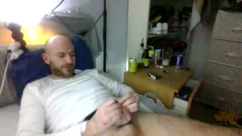 Edgarrrdd1021 online show from 06-21-26, 04:04