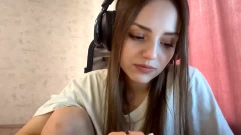 Snapshot of alfrediamordino chatting on 10-20-25, 09:10 Alice online show from 10-20-25, 09:10