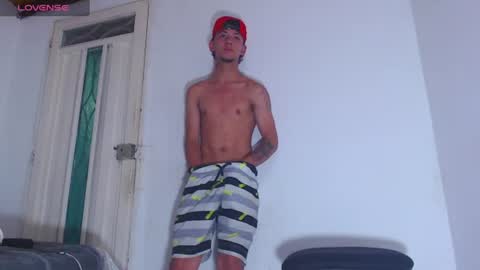 alfredo_rivas online show from 06-19-26, 03:33