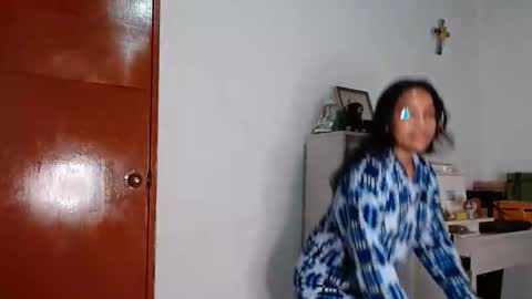 Snapshot of alia_lombardi chatting on 10-29-25, 02:41 Alia Anjali online show from 10-29-25, 02:41