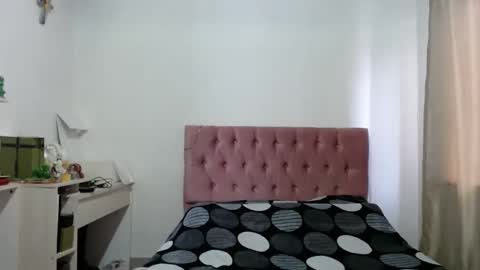 Snapshot of alia_lombardi chatting on 10-31-25, 11:44 Alia Anjali online show from 10-31-25, 11:44