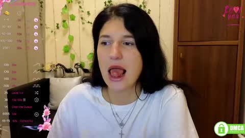 Alianna online show from 09-17-25, 05:31