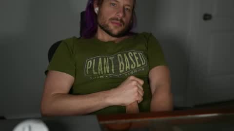 Snapshot of alibastersword chatting on 02-14-26, 05:04 Luke online show from 02-14-26, 05:04