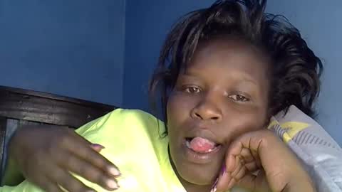 Snapshot of alic_crazy chatting on 11-19-25, 03:28 alic_crazy online show from 11-19-25, 03:28