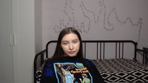 Snapshot of alice_________________________ chatting on 12-19-24, 06:45 Alice online show from 12-19-24, 06:45