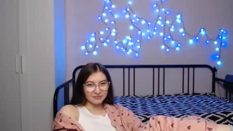 Snapshot of alice_________________________ chatting on 12-22-24, 06:26 Alice online show from 12-22-24, 06:26