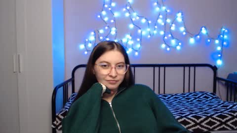 Snapshot of alice_________________________ chatting on 01-12-25, 08:47 Alice online show from 01-12-25, 08:47